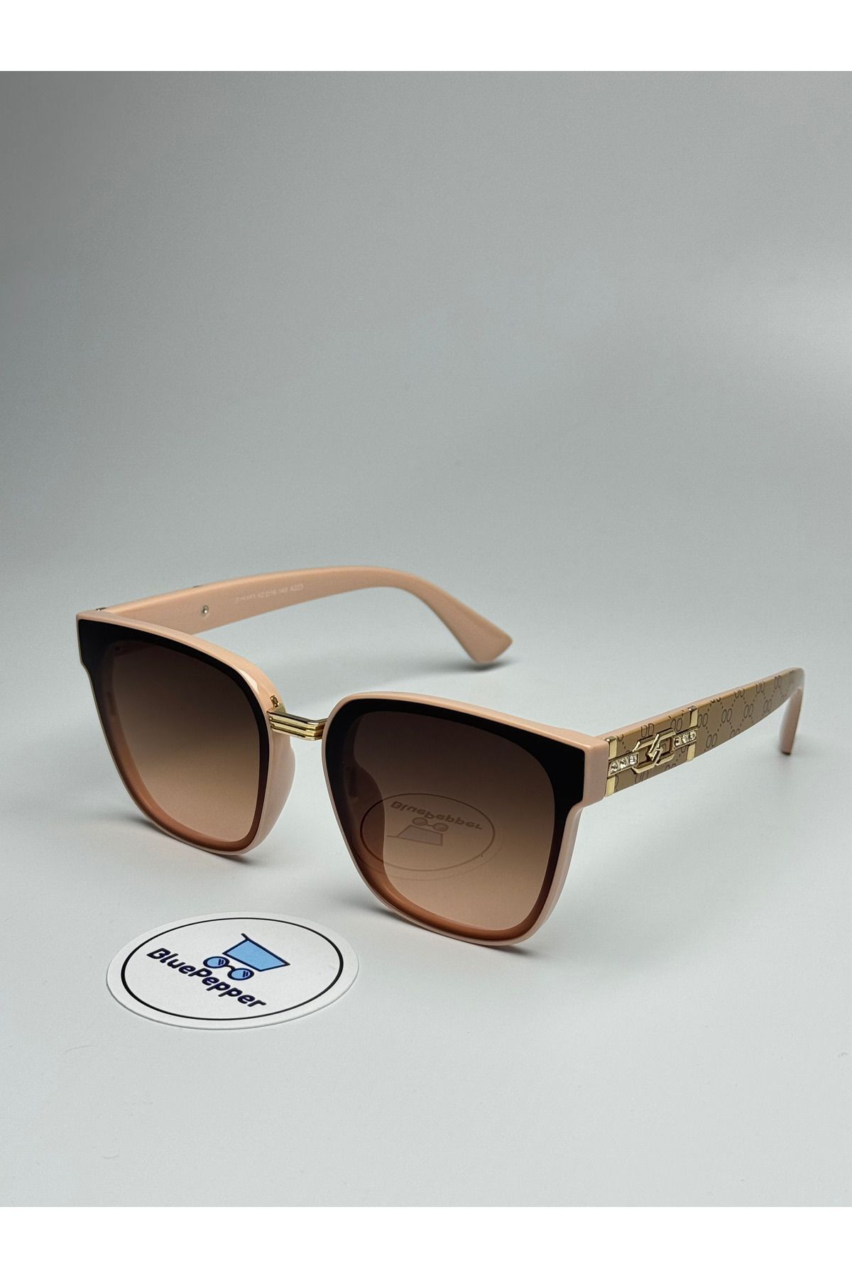 DEOR V2 PEMBE GÜNEŞ GÖZLÜĞÜ Büyük Çerçeve Siyah Cam Renkli 63 ekartman