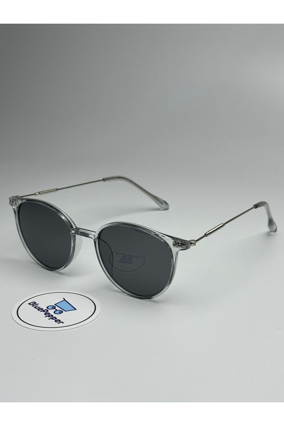 HERA ŞEFFAF GÜNEŞ GÖZLÜĞÜ Yuvarlak Çerçeve Siyah Cam Renkli 50 ekartman