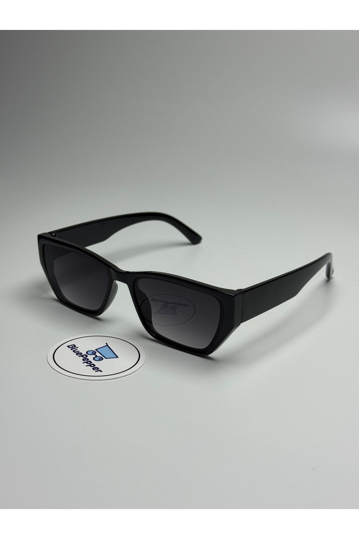 Pradix Siyah Güneş Gözlüğü Cateye Siyah Cam Renkli