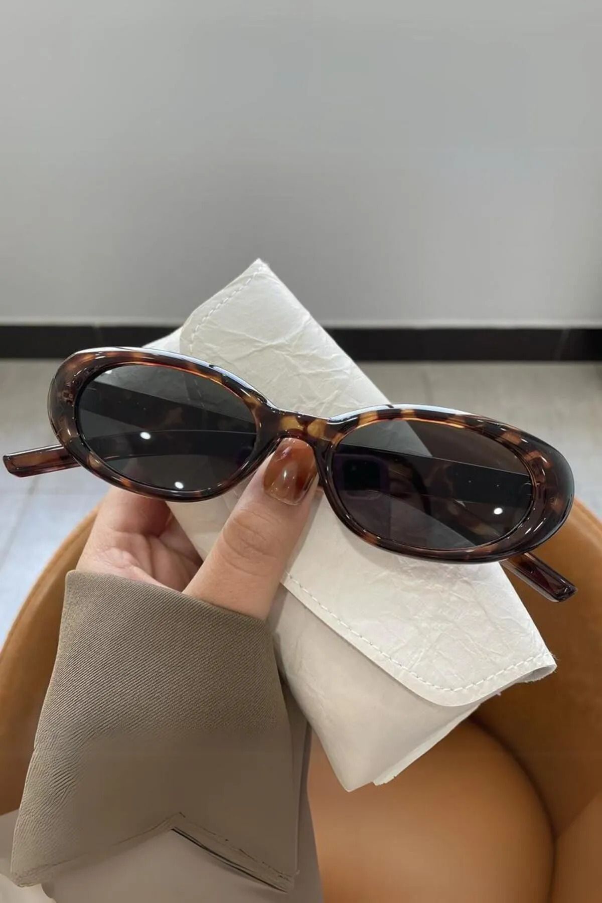 Bunny Leopar Güneş Gözlüğü, Oval, Siyah Cam Renkli